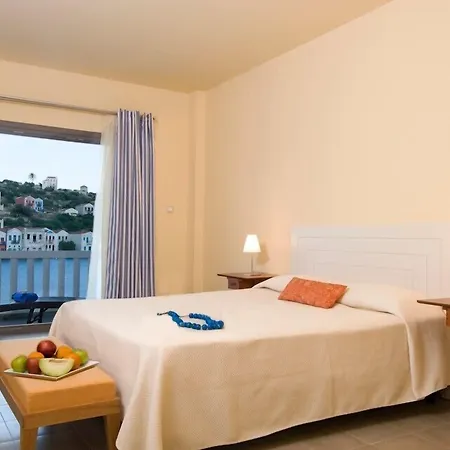 מלון Megisti Hotel Meyísti