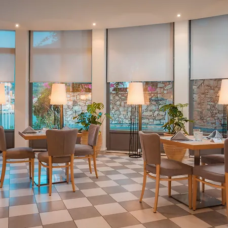 Szálloda Megisti Hotel